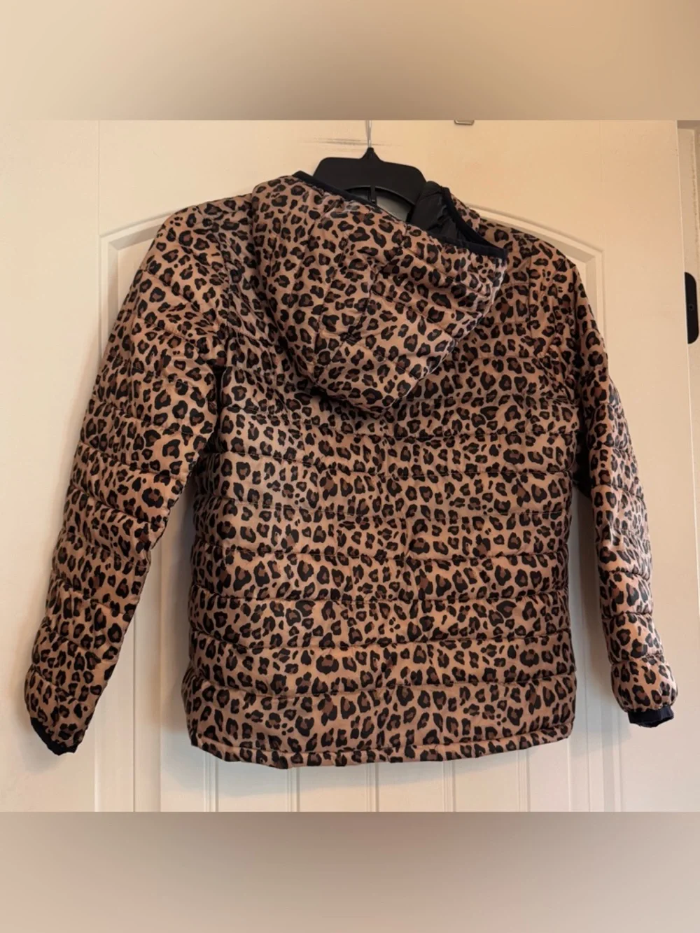 GAP Kids Leopard Print Puffer Jacket – Size M (8–9)